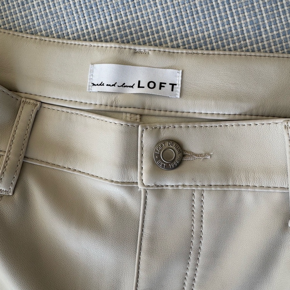 LOFT Women’s Ivory Faux Leather Pants - Picture 4 of 6